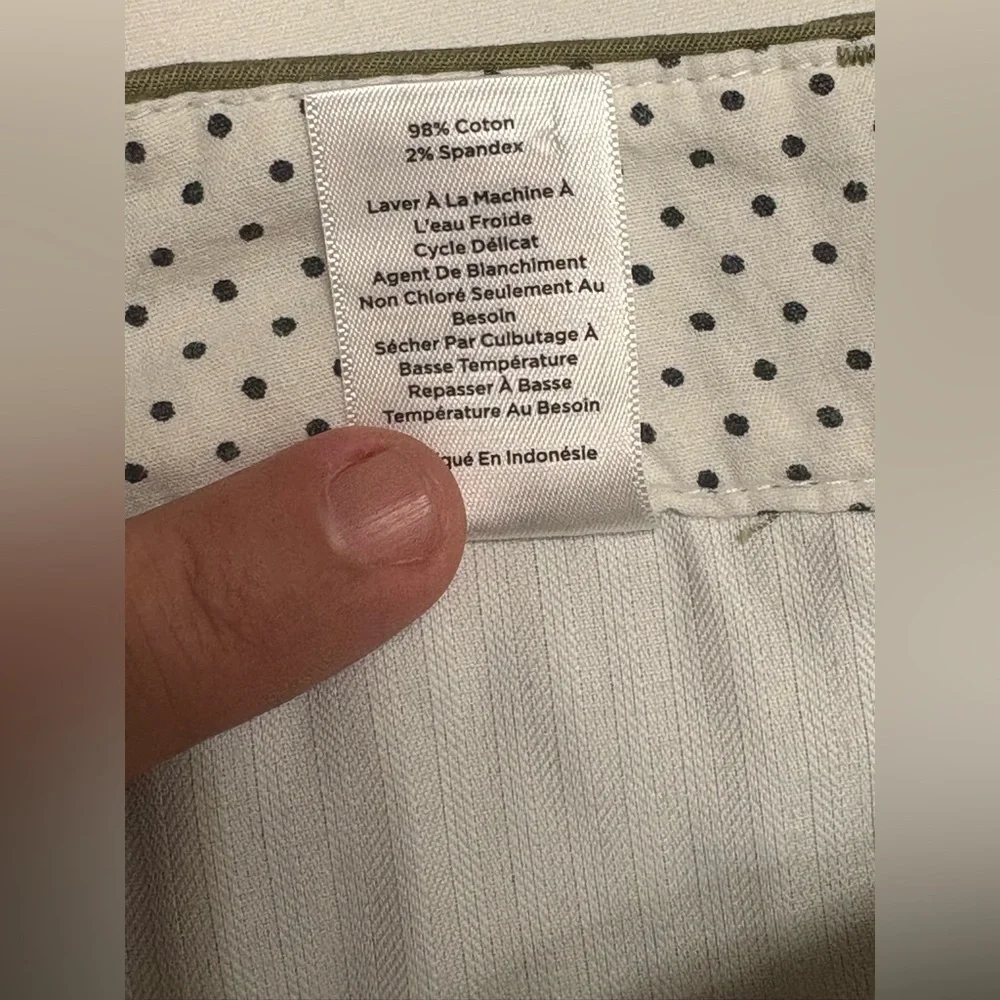 Talbots Green Perfect Crop Pants,Size 2P,Made in Indonesia,98% Cotton,2% Spandex